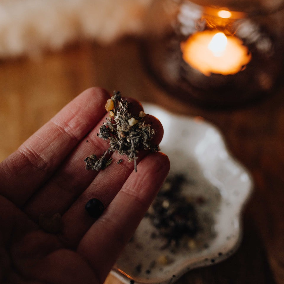 Sternenglut – Räuchermischung für Besinnung & die Rauhnächte