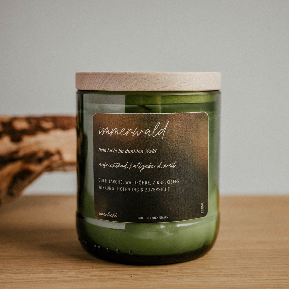 Immerwald – Duftkerze für schwere Momente mit Holzdeckel